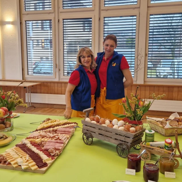 Landfrauen-Brunch in Samstagern vom Bezirk Horgen
#landfrauen#genuss#gemeinsam#vernetzt#brunch#horgen#leckereien#mitliebegemacht#frischgebacken#herzbrut